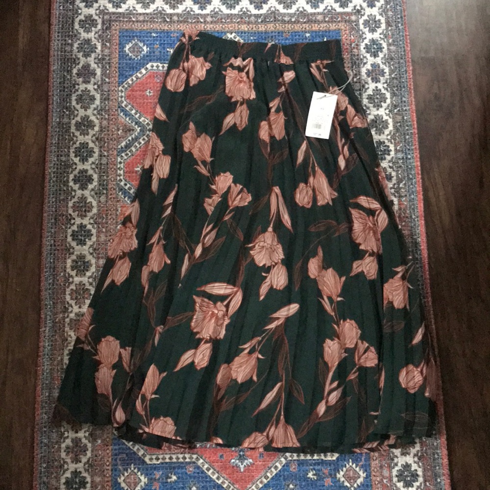 NWT a new day Pleated Maxi Skirt size XS